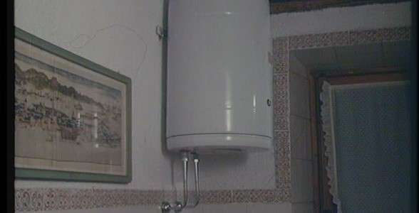 ""Campagna "Risparmiare energia elettrica si può" - spot Bonaccorti scaldabagno""